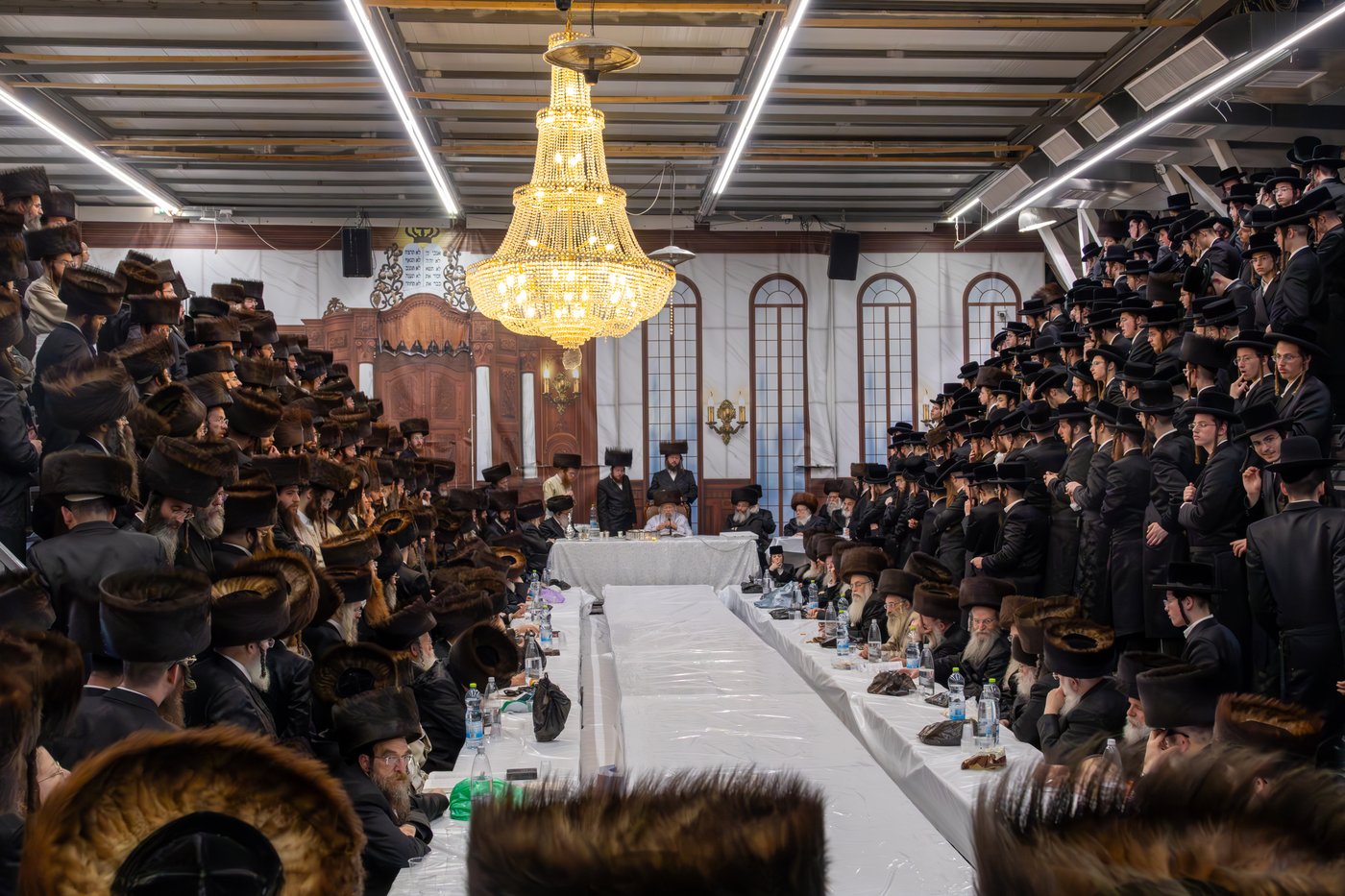 האדמו"ר מפינסק קרלין בטיש הילולת הרה"ק רבי אהרן הגדול מקרלין זי"ע
