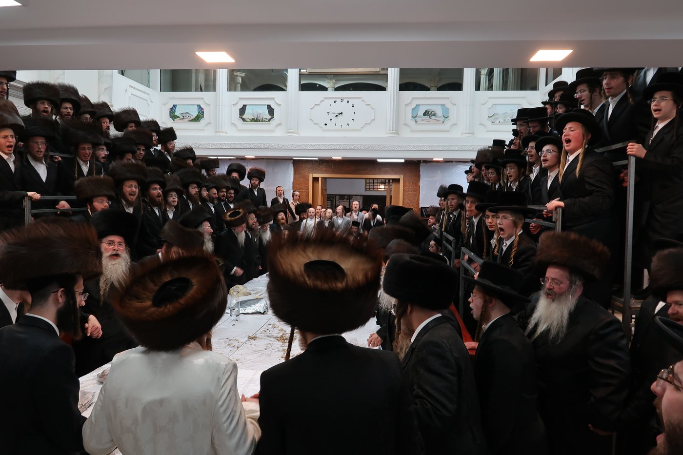 חג הפסח בחצה"ק שומרי אמונים