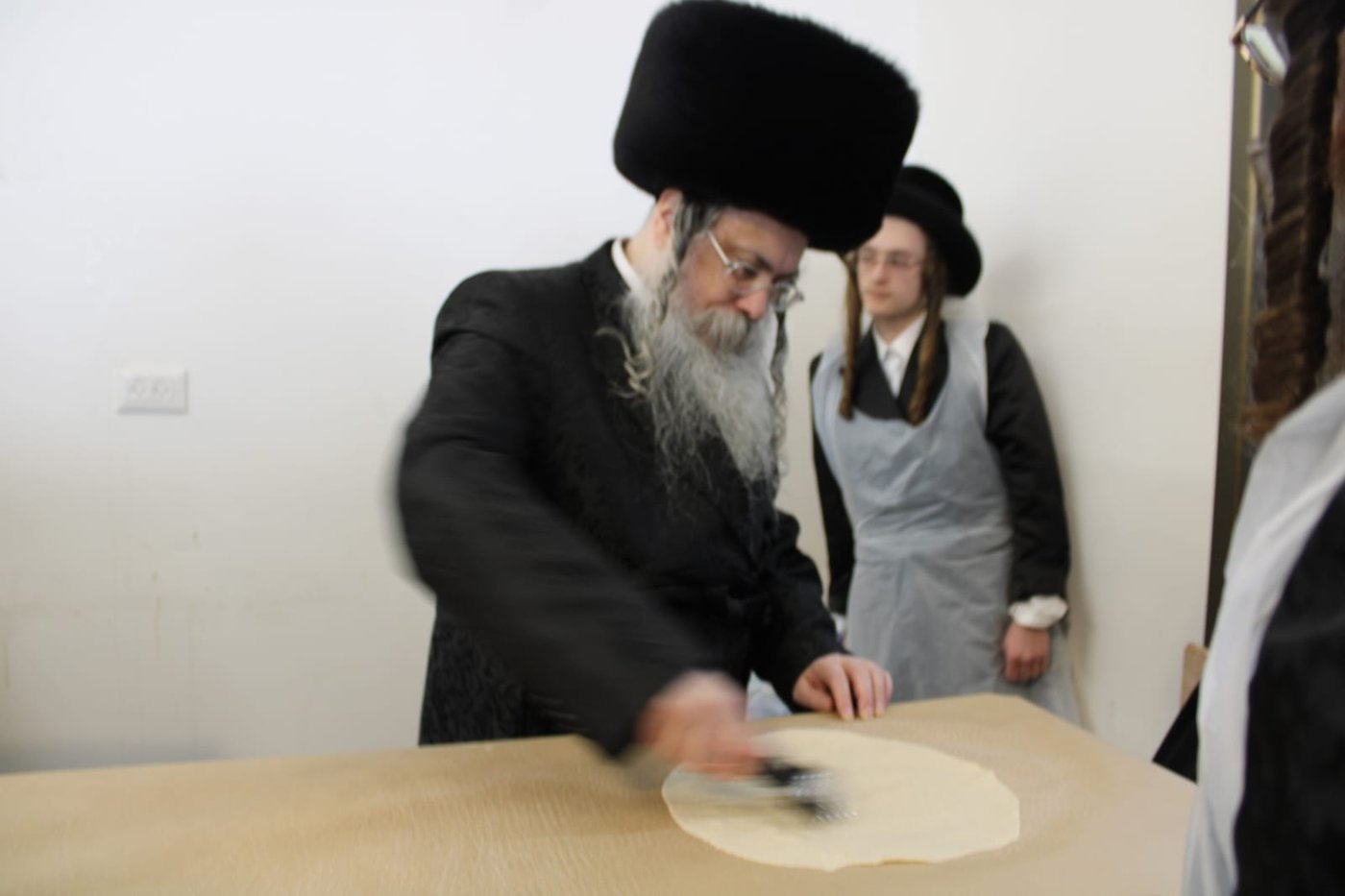 האדמו"ר מטולנא באפיית מצות מצווה
