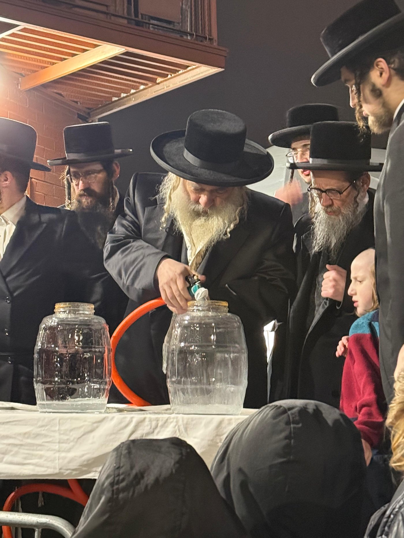חג הפסח בחצה"ק קראלי
