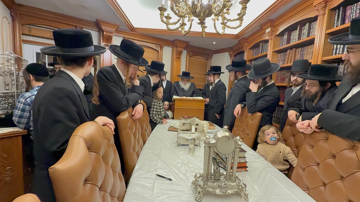 חג הפסח בחצה"ק קראלי