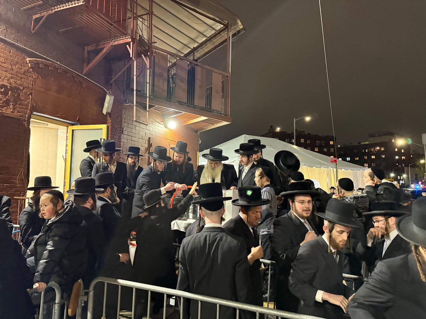 חג הפסח בחצה"ק קראלי