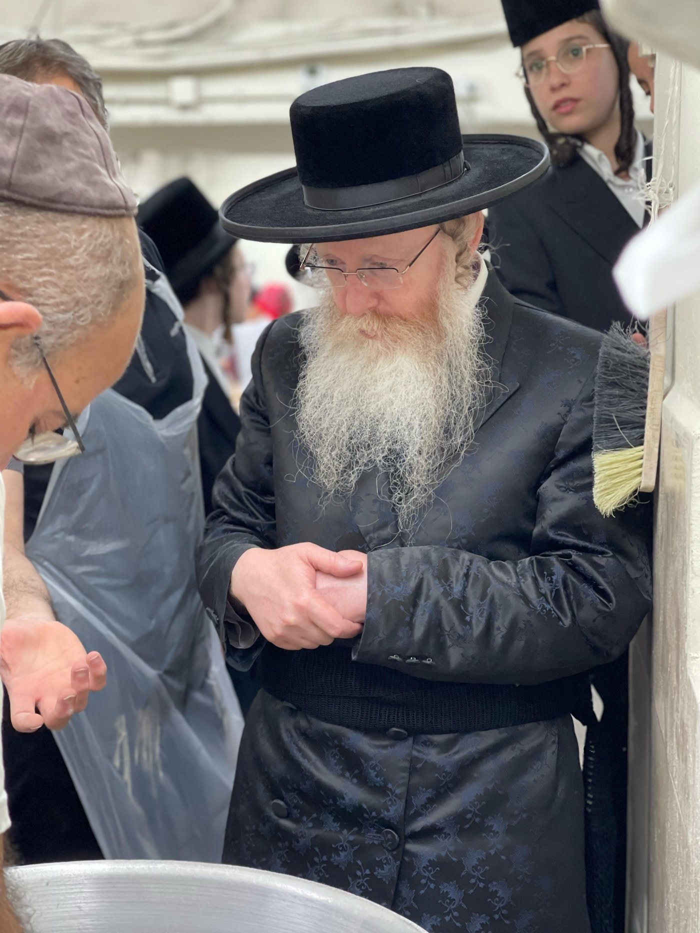חג הפסח בחצה"ק קרעטשניף קריית גת 