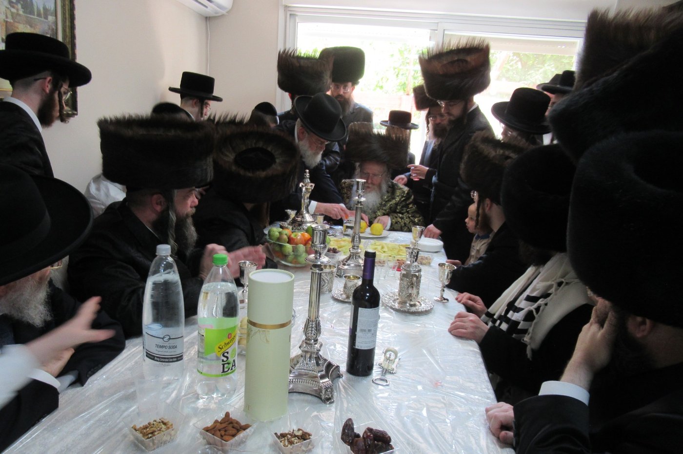 חג הפסח בחצה"ק קרעטשניף קריית גת 
