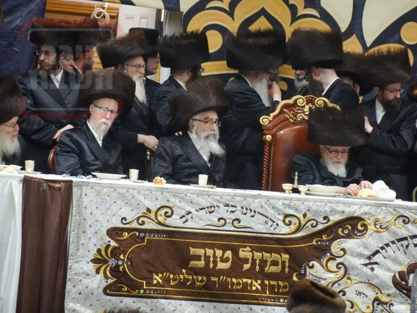 האדמו"ר מויז'ניץ מונסי עם האדמו"ר מסקווירא