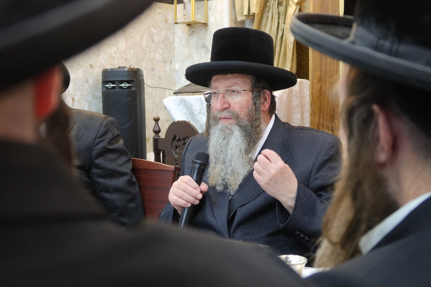 האדמו"ר מטשאקווא בסעודת הילולא 