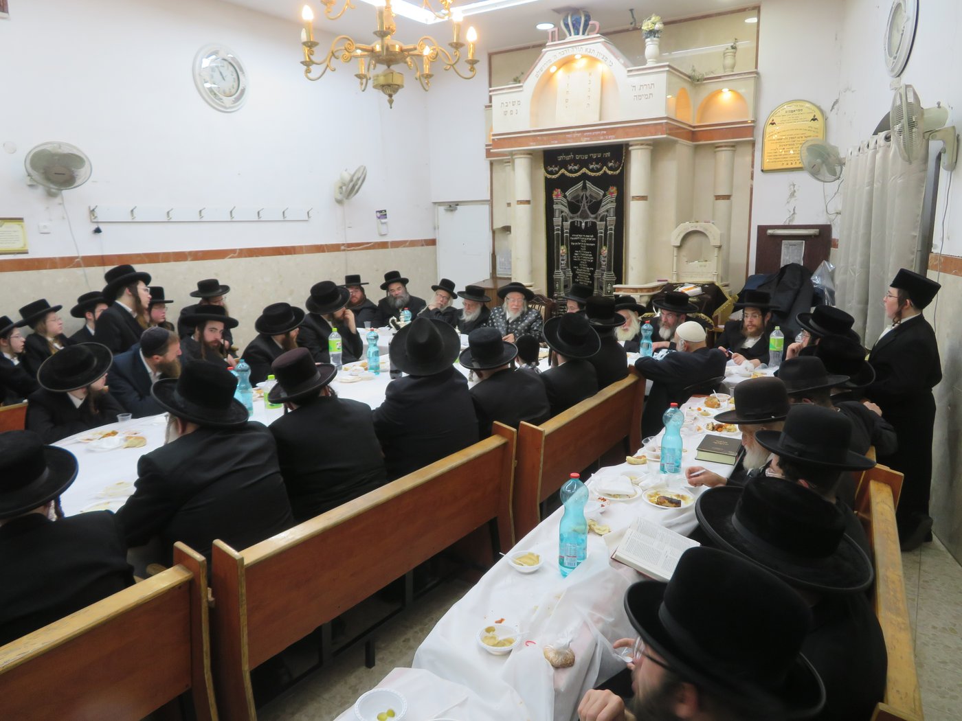 האדמו"ר מסטרופקוב בטיש הילולת ה'דברי חיים' זי"ע