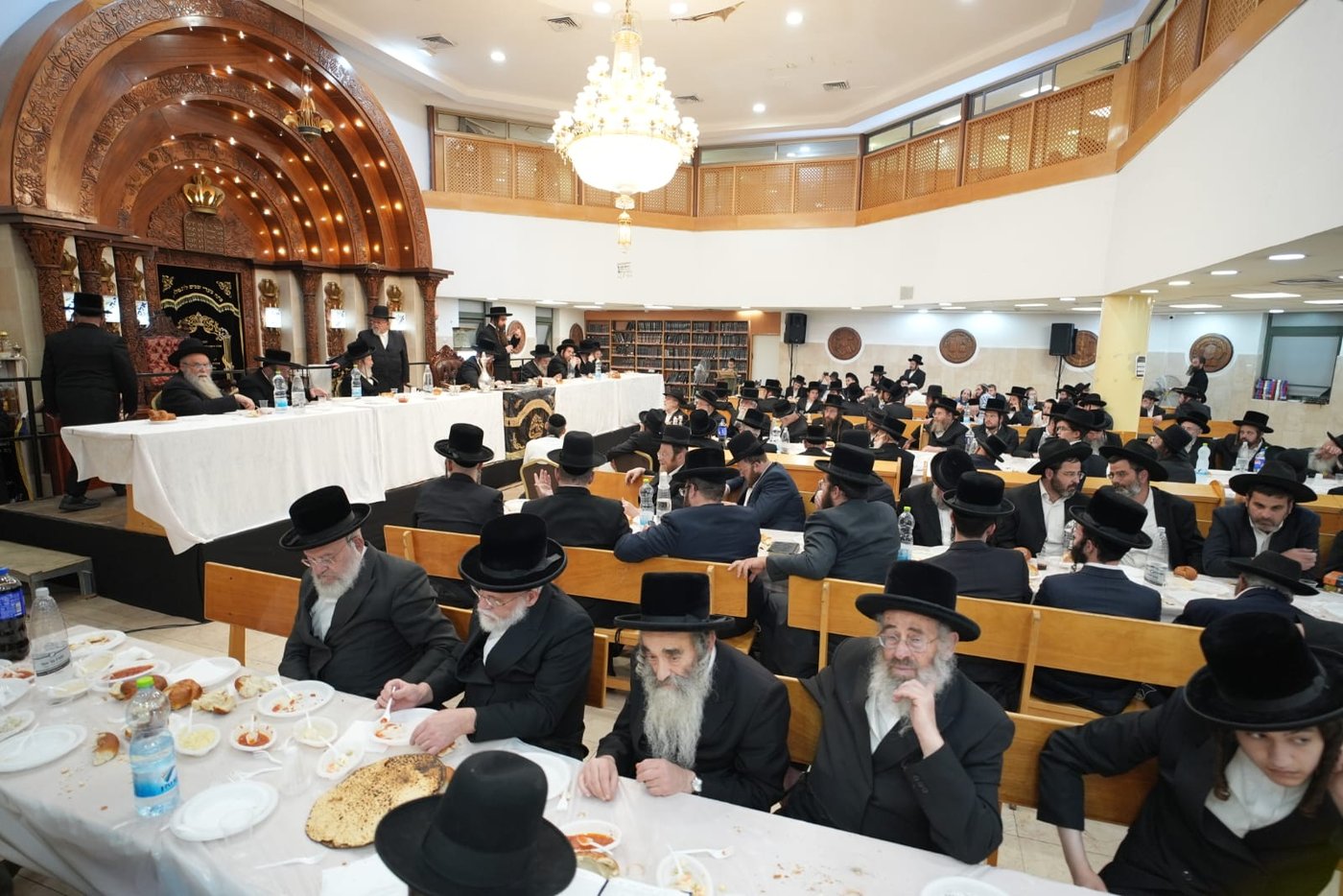 טיש הילולא בקאליב