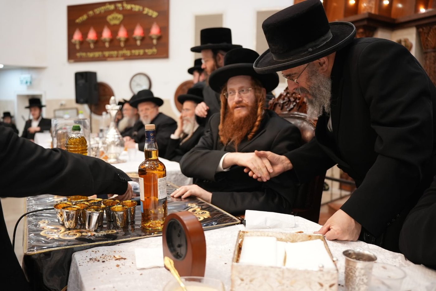 טיש הילולא בקאליב