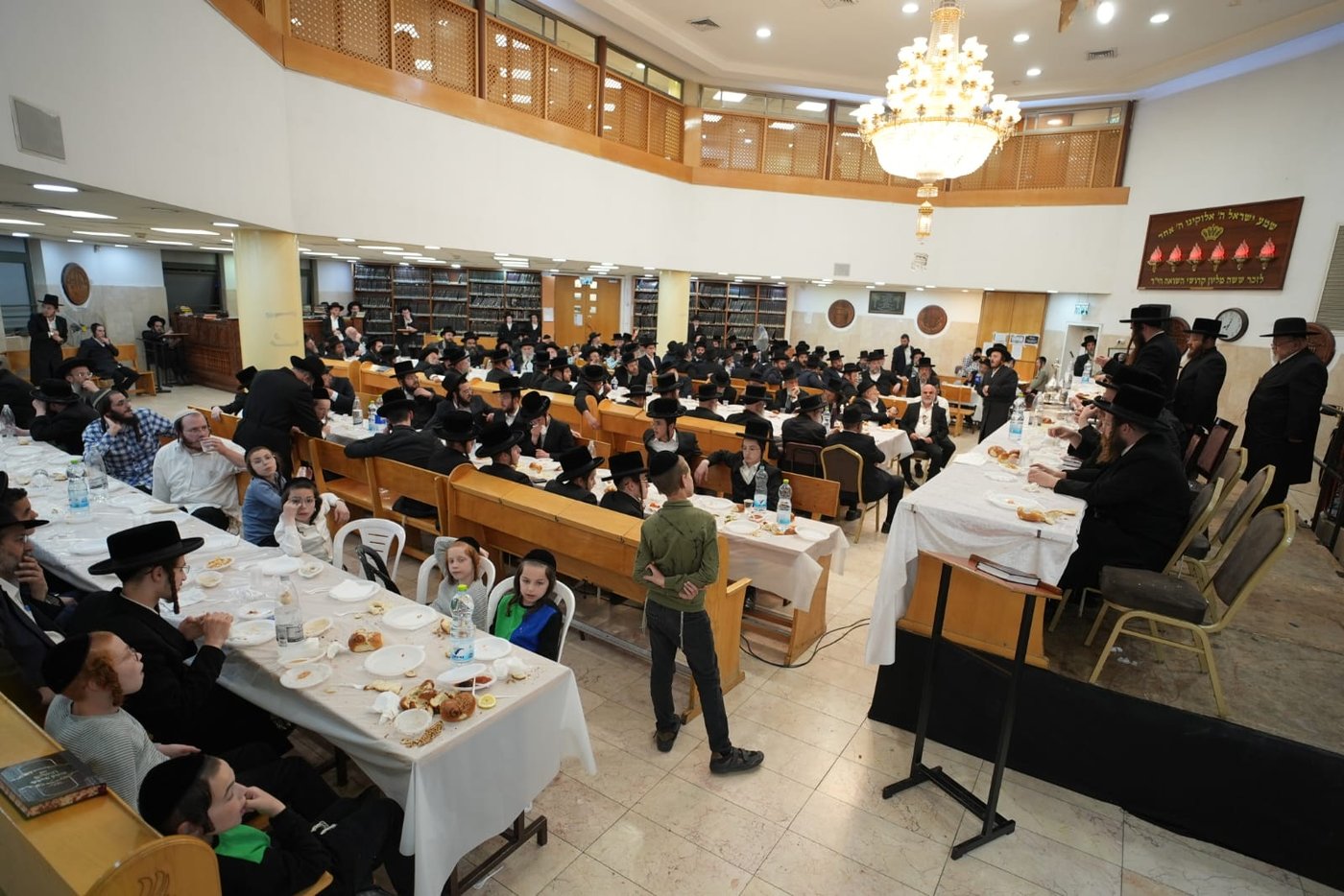 טיש הילולא בקאליב