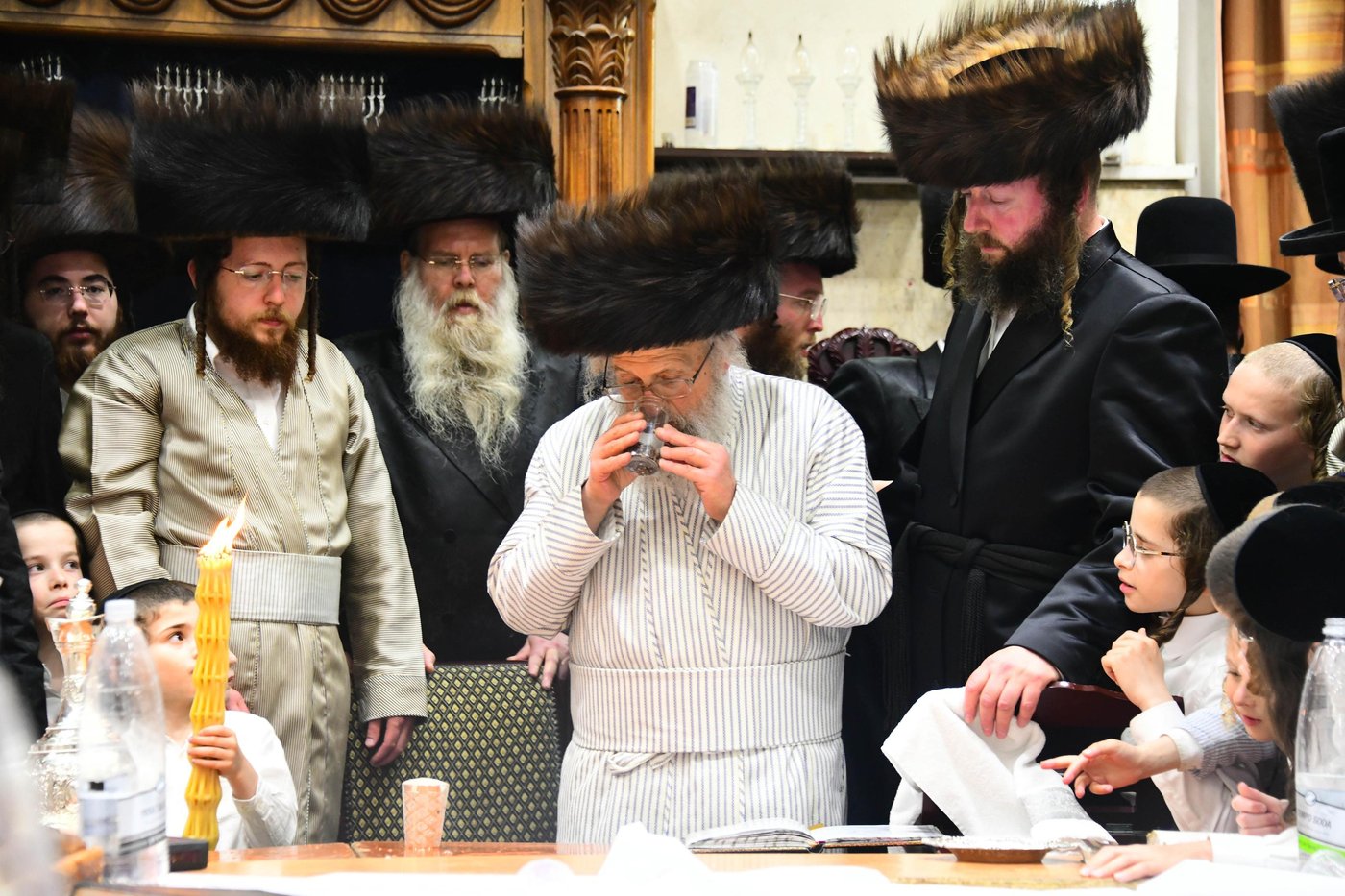האדמו"ר מפינסק קרלין שבת בב"ב