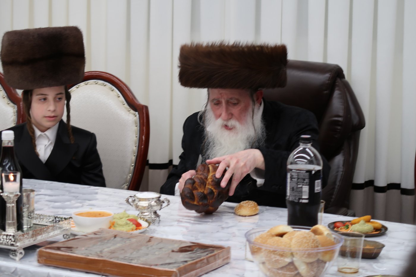 שמחת בר מצווה לנכד האדמו"ר ממכנובקא בעלזא