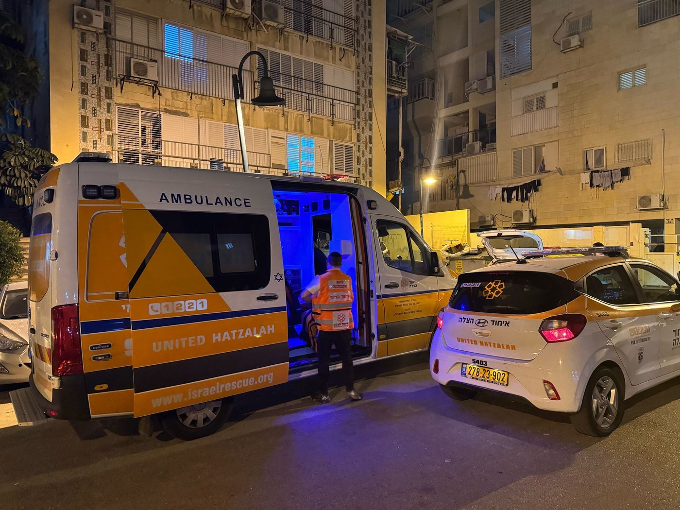כוחות ההצלה בבני ברק, הלילה