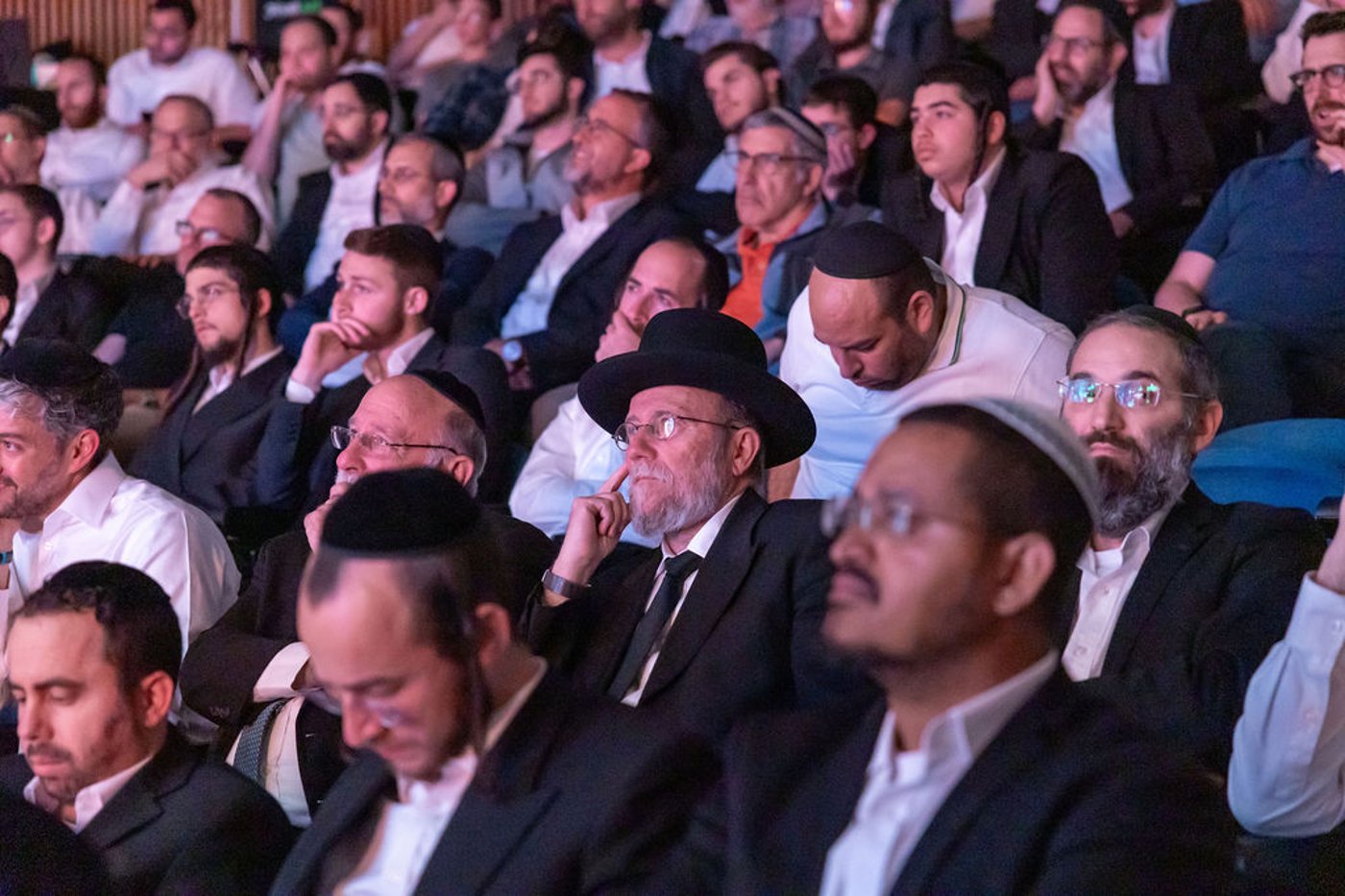 האירוע התקיים בשיתוף אתר ׳כיכר השבת׳ במסגרתו צפו הגולשים בערב המרגש בשידור חי