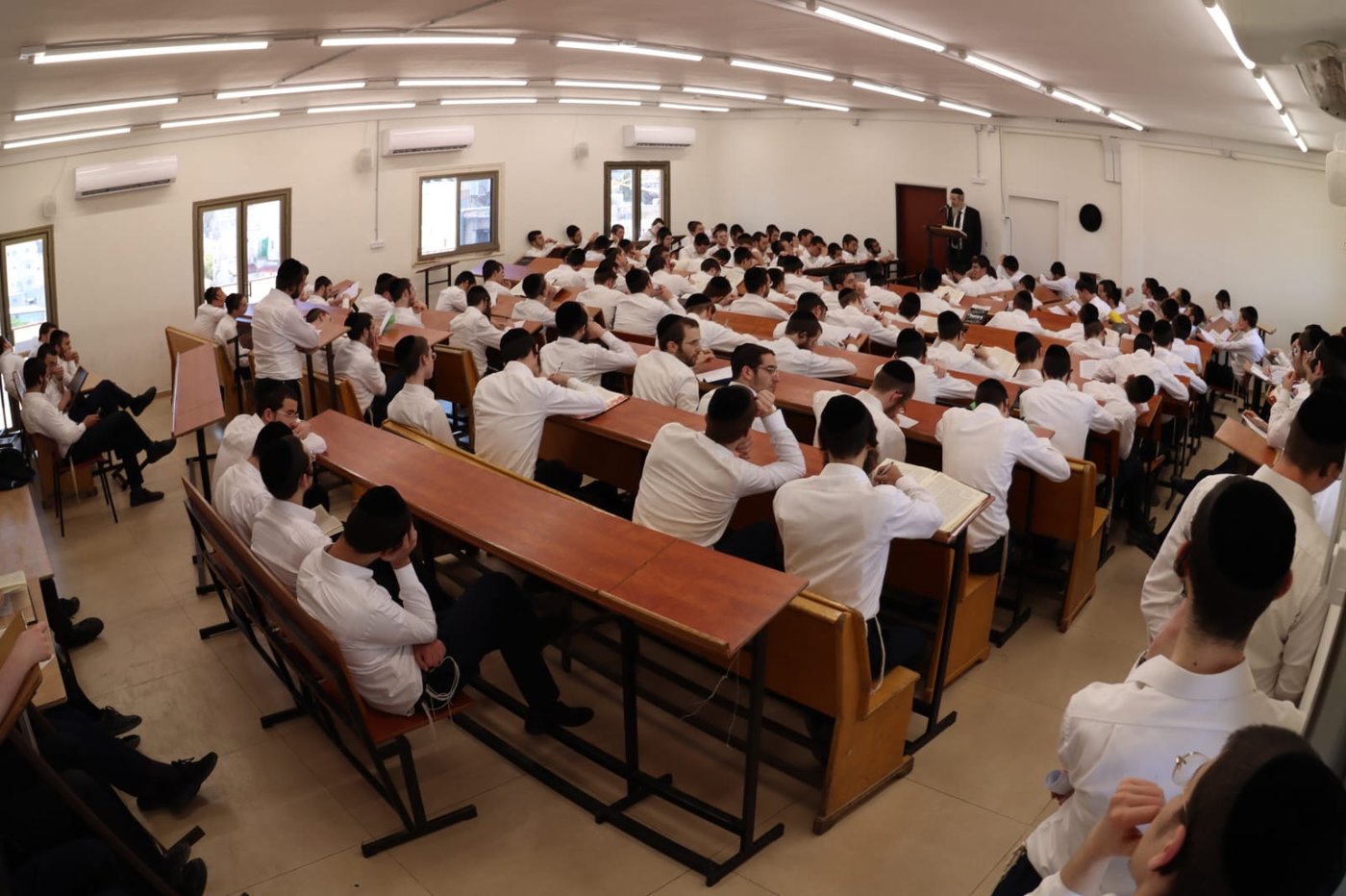 פתיחת זמן קיץ בפוניבז'