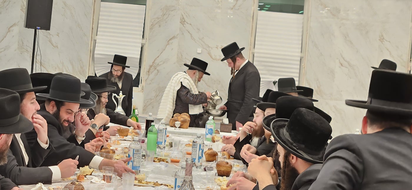 האדמו"ר מקוסען לייקווד בהילולת הרה"ק ר' ישעל'ע מקרעסטיר זי"ע