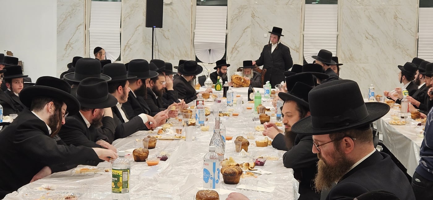 האדמו"ר מקוסען לייקווד בהילולת הרה"ק ר' ישעל'ע מקרעסטיר זי"ע