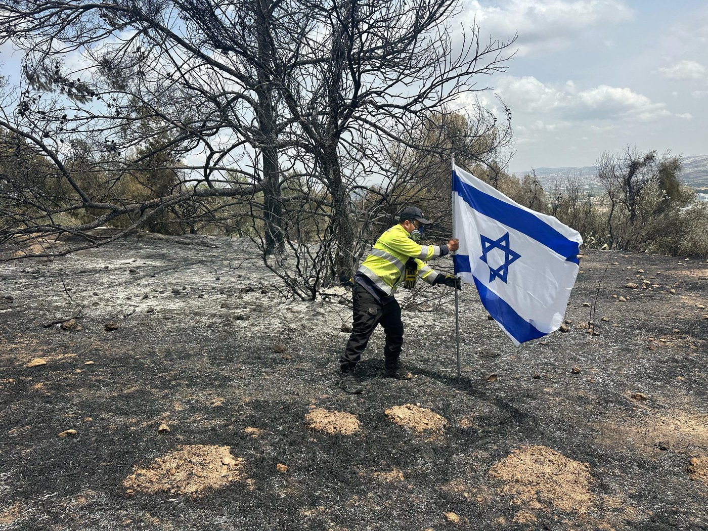 הרי ירושלים: תמונות וסרטונים קשים ביום שאחרי השריפה