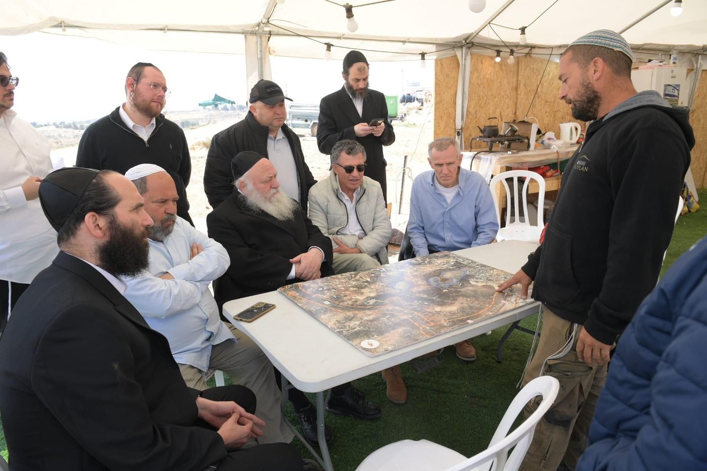 גולדקנופף בקרית ארבע