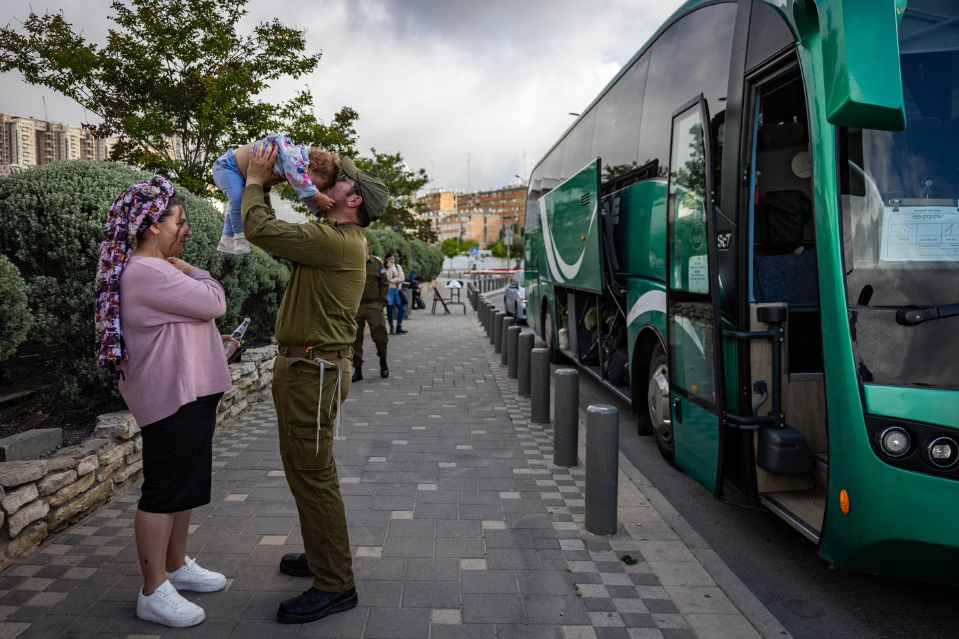 המילואימניקים נפרדים מהמשפחה