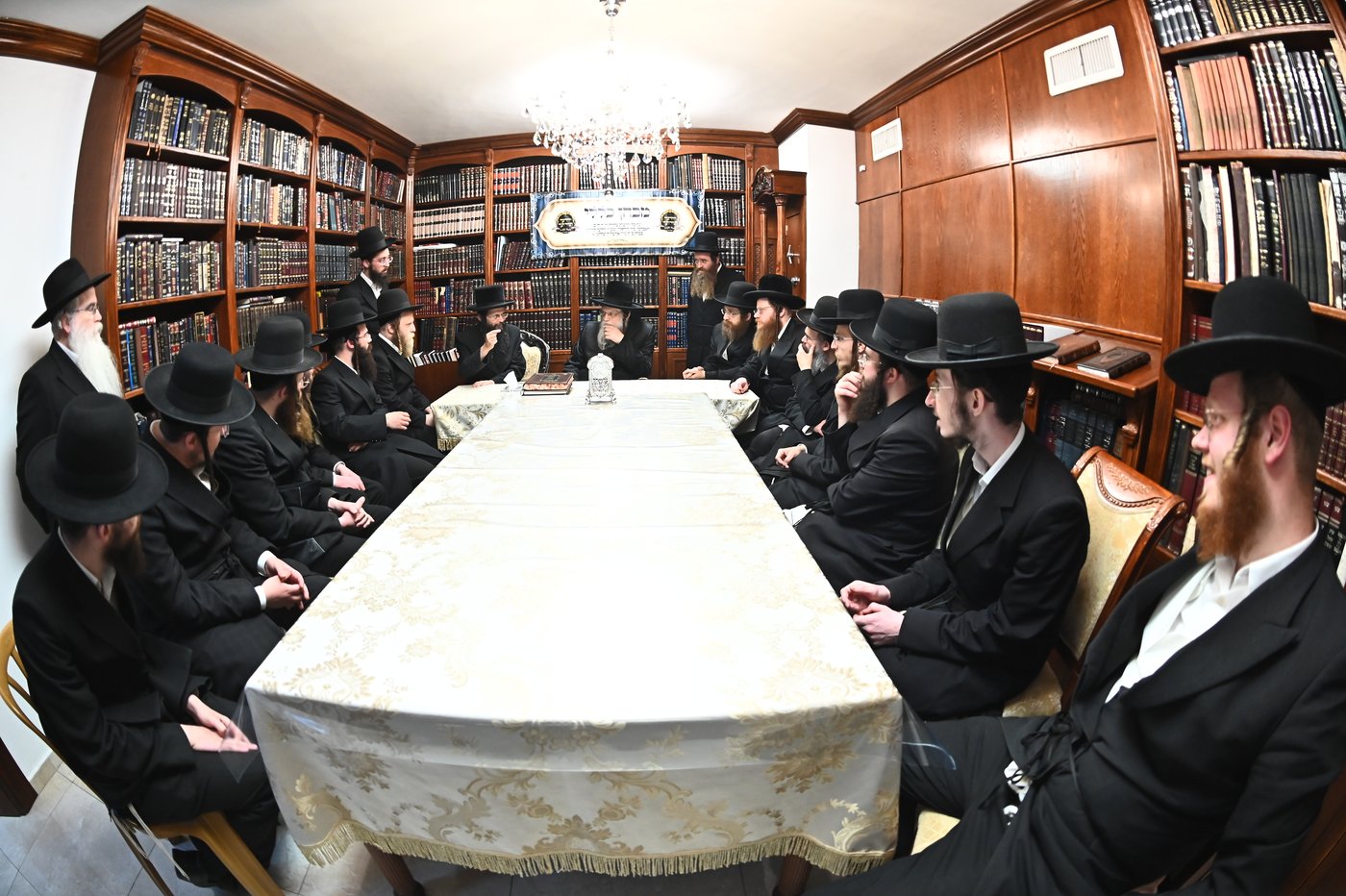 מבחן הוראה בבית האדמו"ר ממודז'יץ