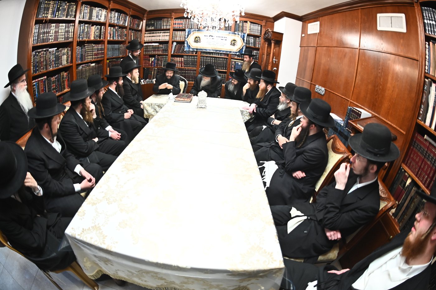 מבחן הוראה בבית האדמו"ר ממודז'יץ