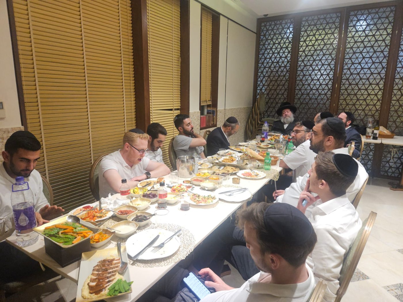 האדמו"ר משאץ אשדוד, בטיש הילולא בעיר שנחאי במדינת סין