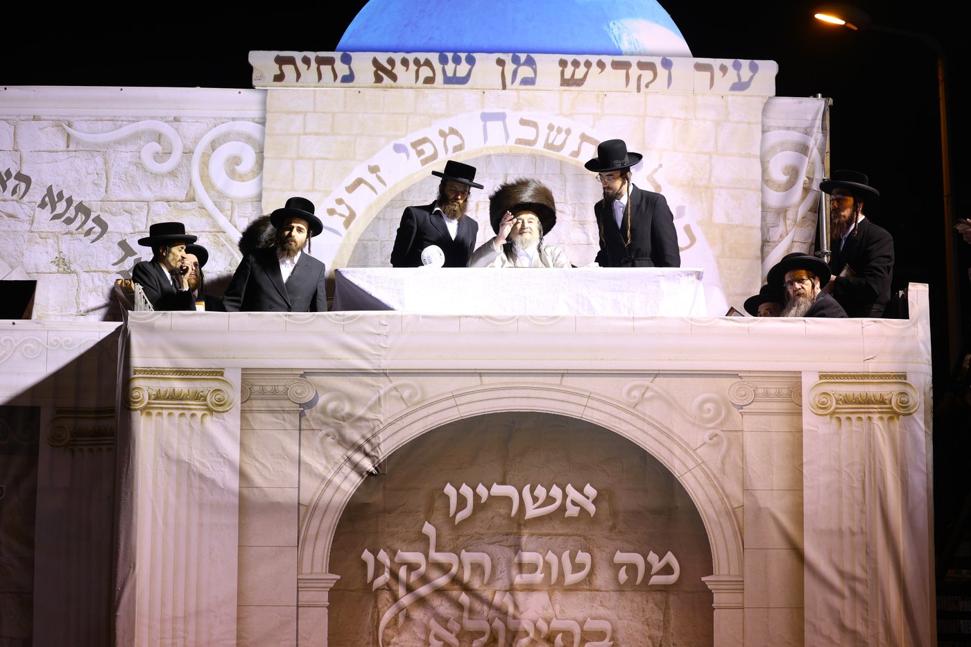 הגה"צ רבי יעקב מאיר שכטר בהדלקה ל"ג בעומר
