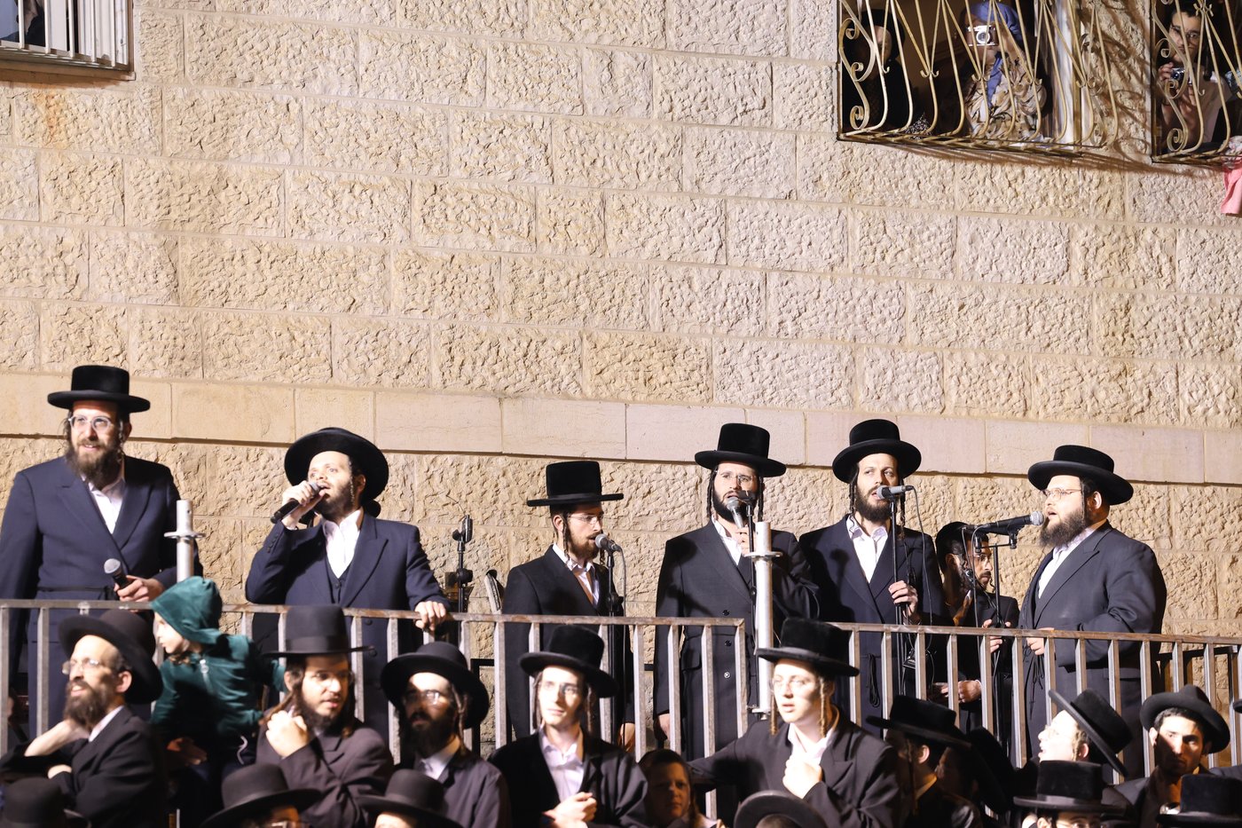 הגה"צ רבי יעקב מאיר שכטר בהדלקה ל"ג בעומר