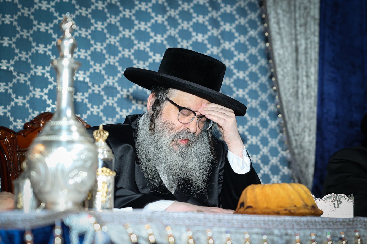 הגה"צ ראש ישיבת סאטמר בהדלקה לכבוד רשב"י