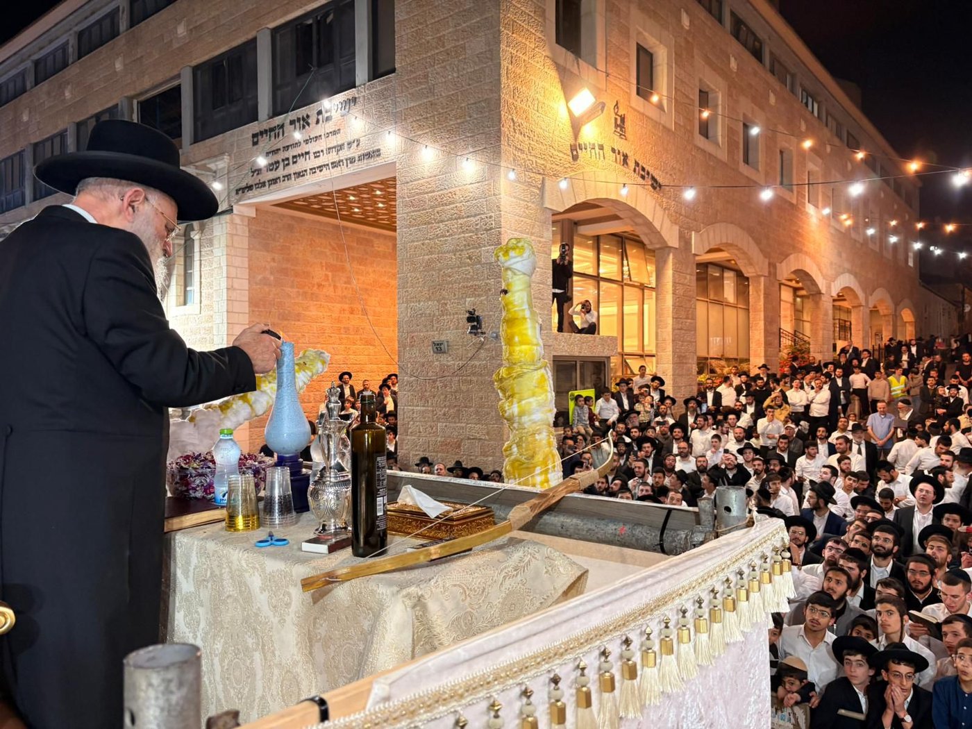 הגאון רבי ראובן אלבז בהדלקה לכבוד רשב"י