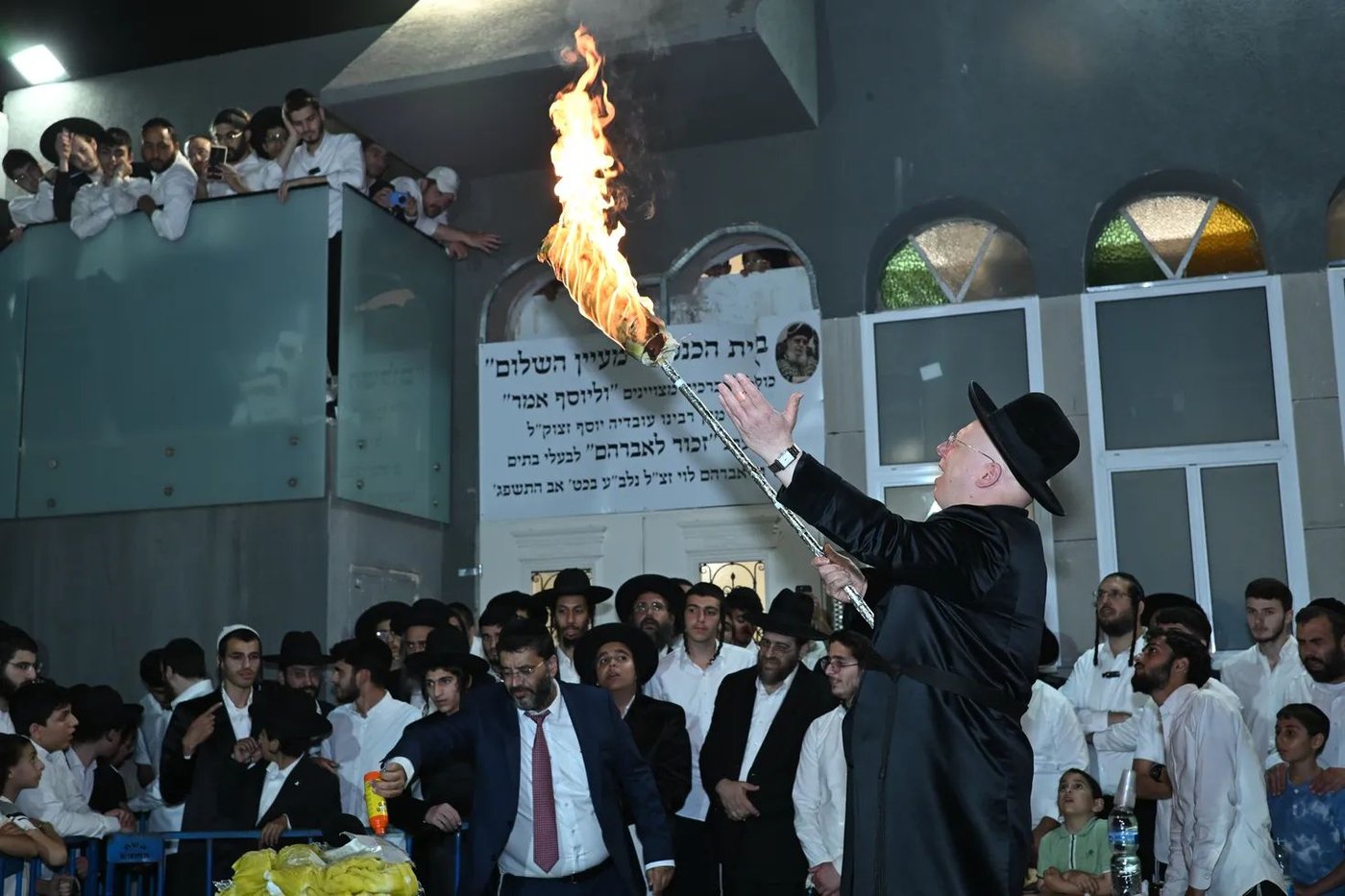 הגאון הרב ליאור גלזר בהדלקה לכבוד ל"ג בעומר
