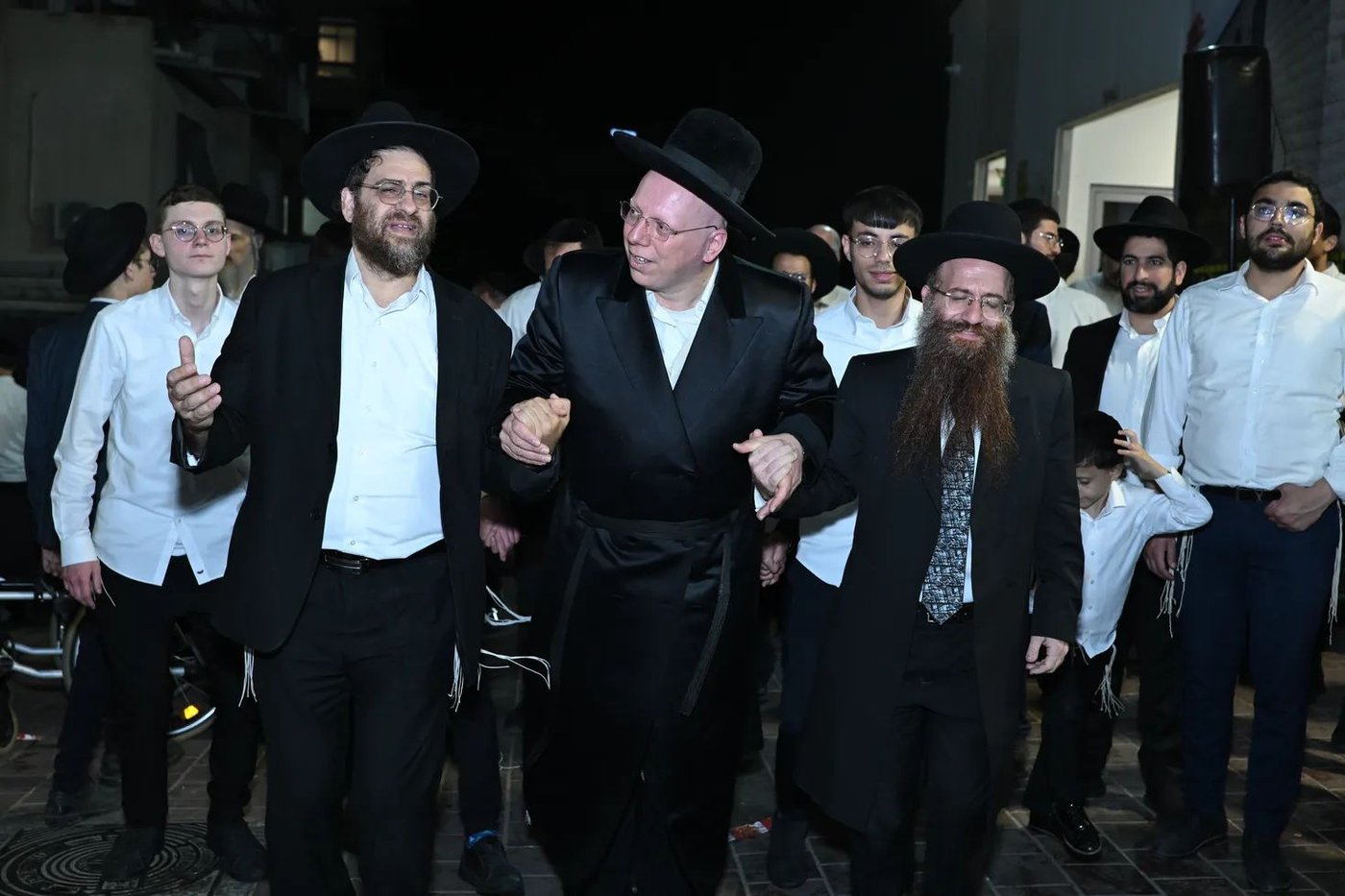 הגאון הרב ליאור גלזר בהדלקה לכבוד ל"ג בעומר