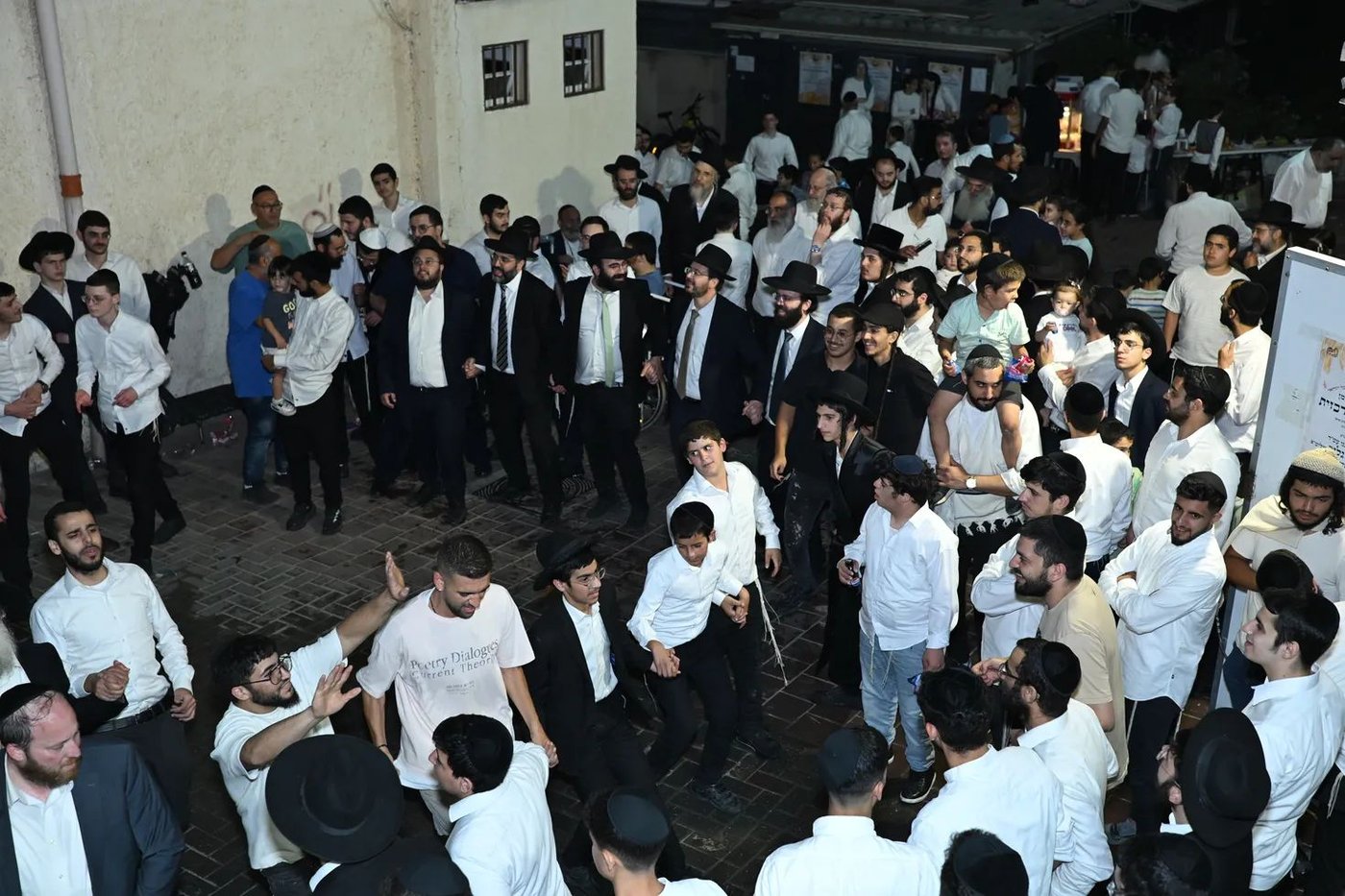 הגאון הרב ליאור גלזר בהדלקה לכבוד ל"ג בעומר