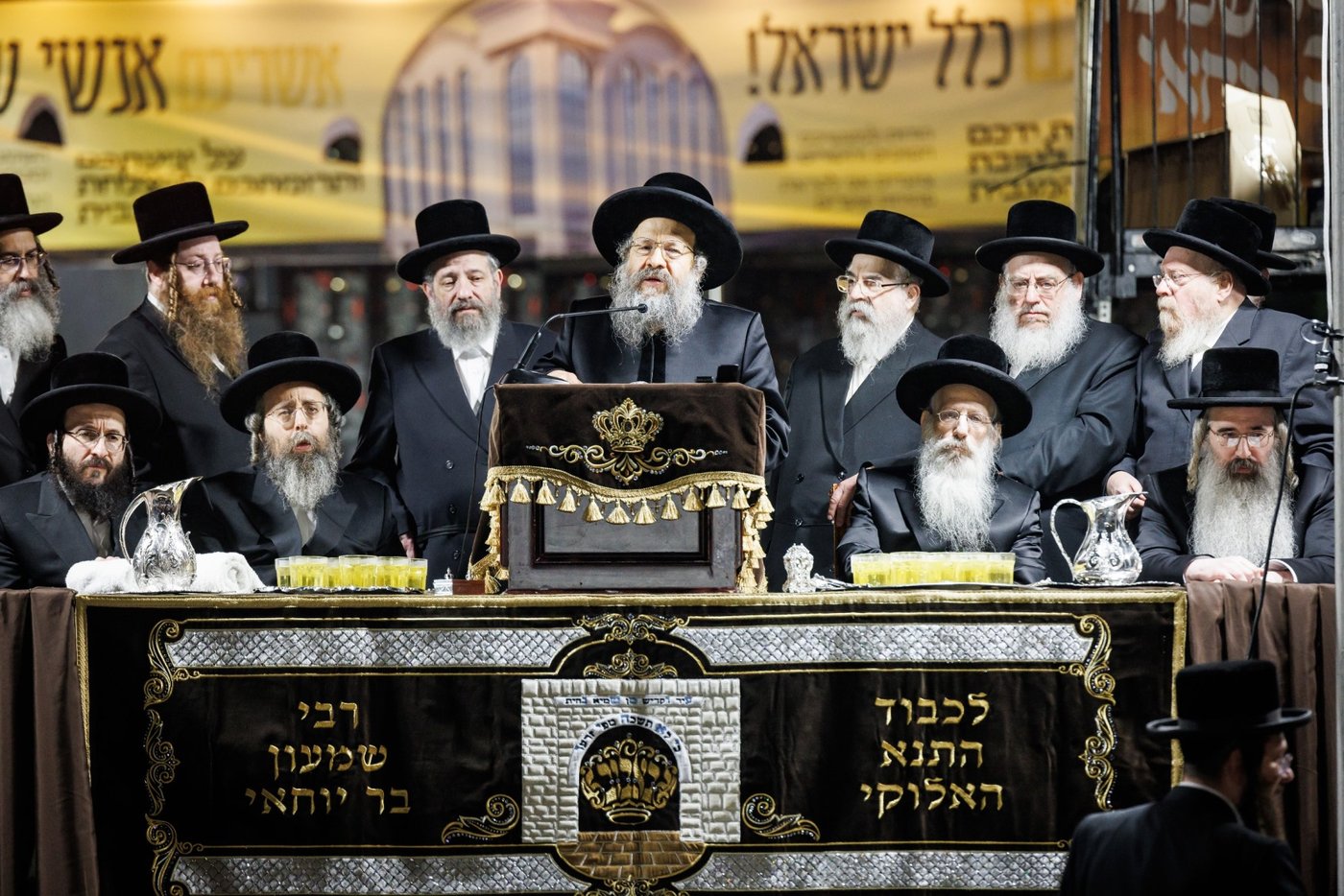 מעמד ההדלקה ע"י האדמו"ר מבאבוב - 45 ליל ל"ג בעומר