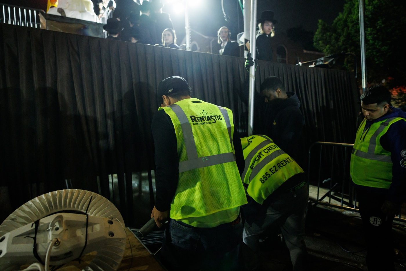 מעמד ההדלקה ע"י האדמו"ר מבאבוב - 45 ליל ל"ג בעומר
