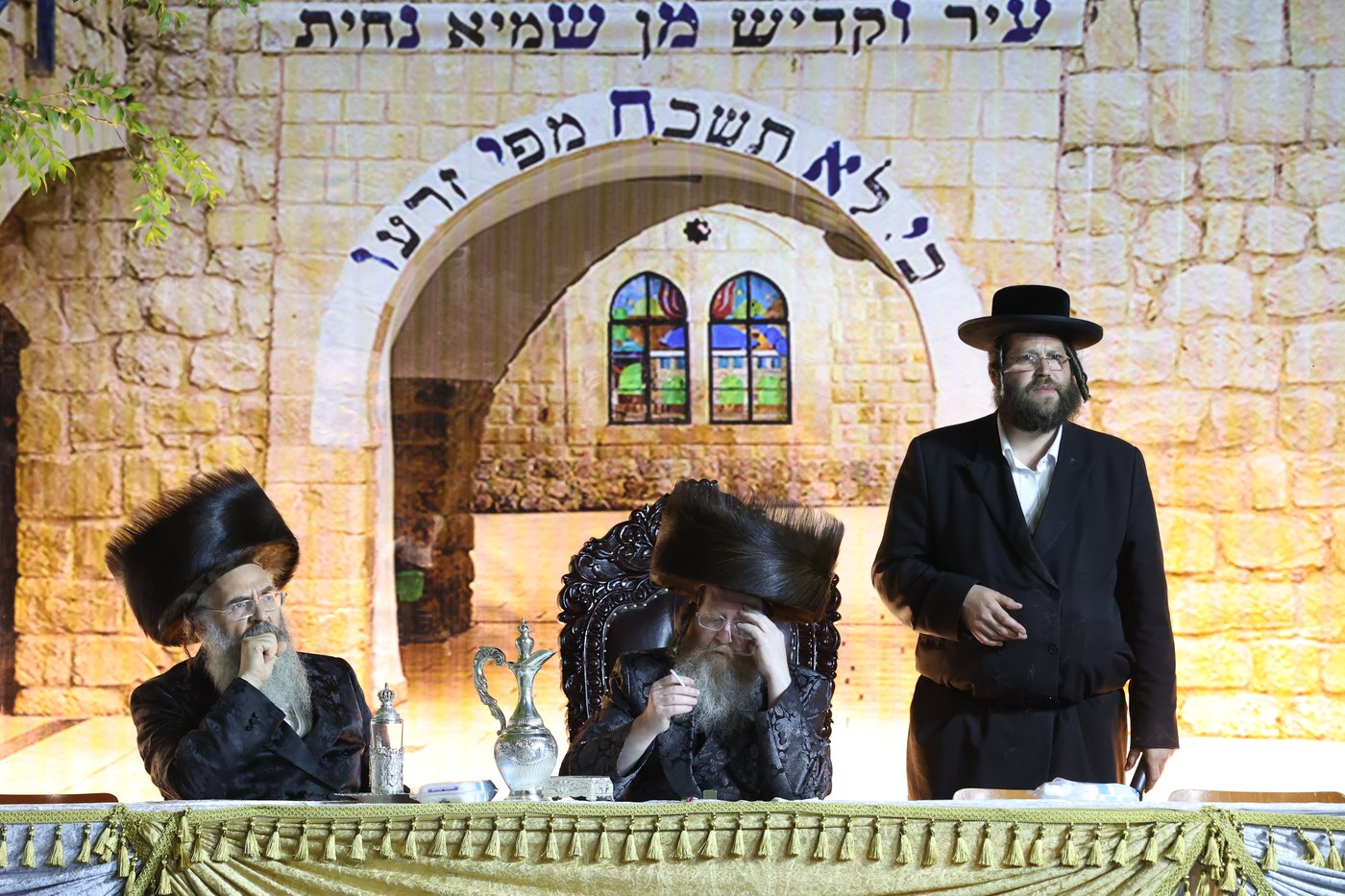 ל"ג בעומר בחצה"ק טרבישאן