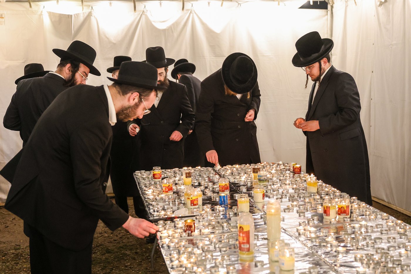 אלפי ישראל בעליה לציון הרה"ק מבאבוב זצ"ל בליל ל"ג בעומר תשפ"ה