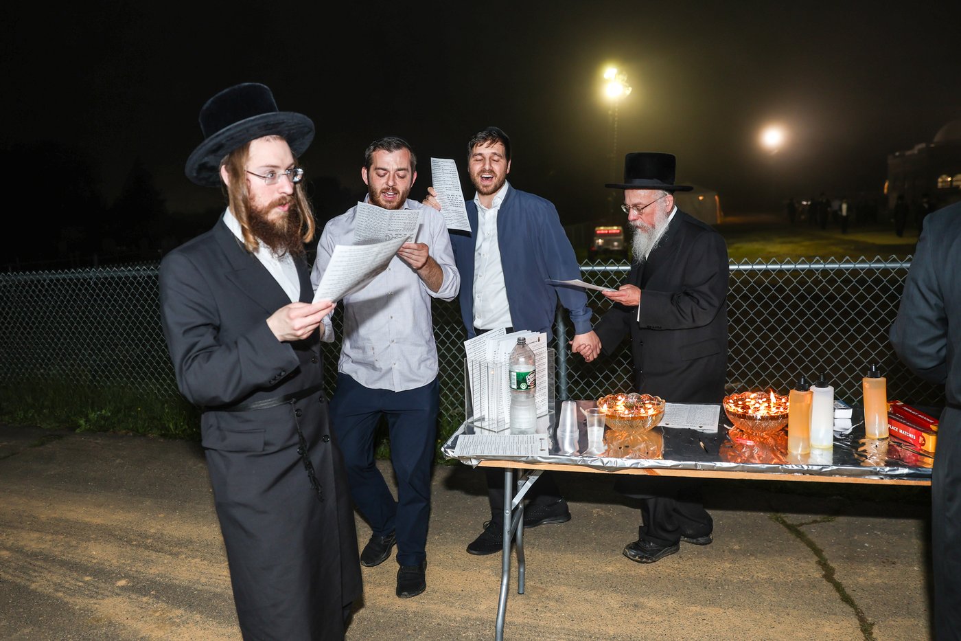 אלפי ישראל בעליה לציון הרה"ק מבאבוב זצ"ל בליל ל"ג בעומר תשפ"ה