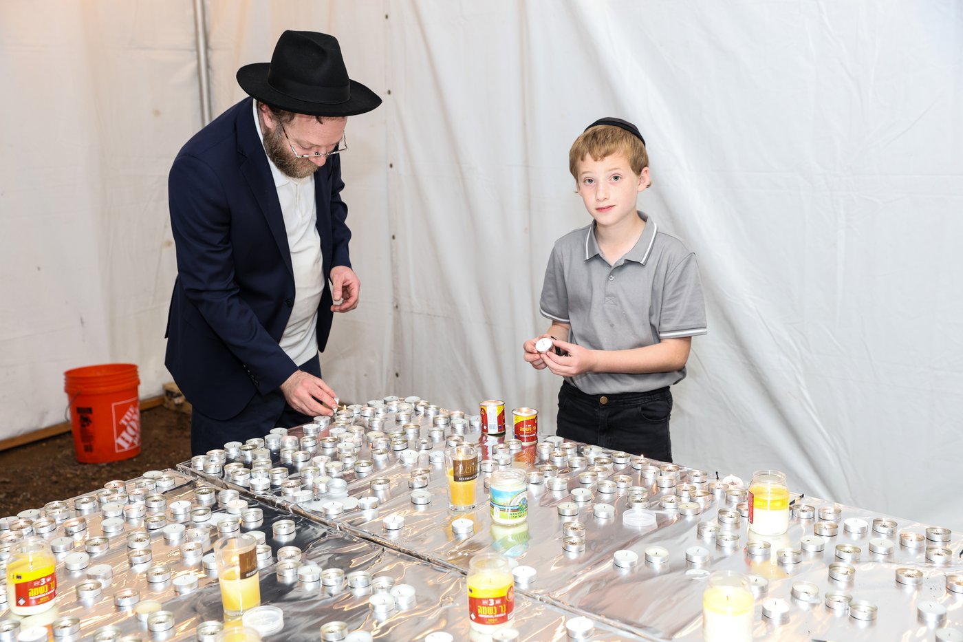 אלפי ישראל בעליה לציון הרה"ק מבאבוב זצ"ל בליל ל"ג בעומר תשפ"ה