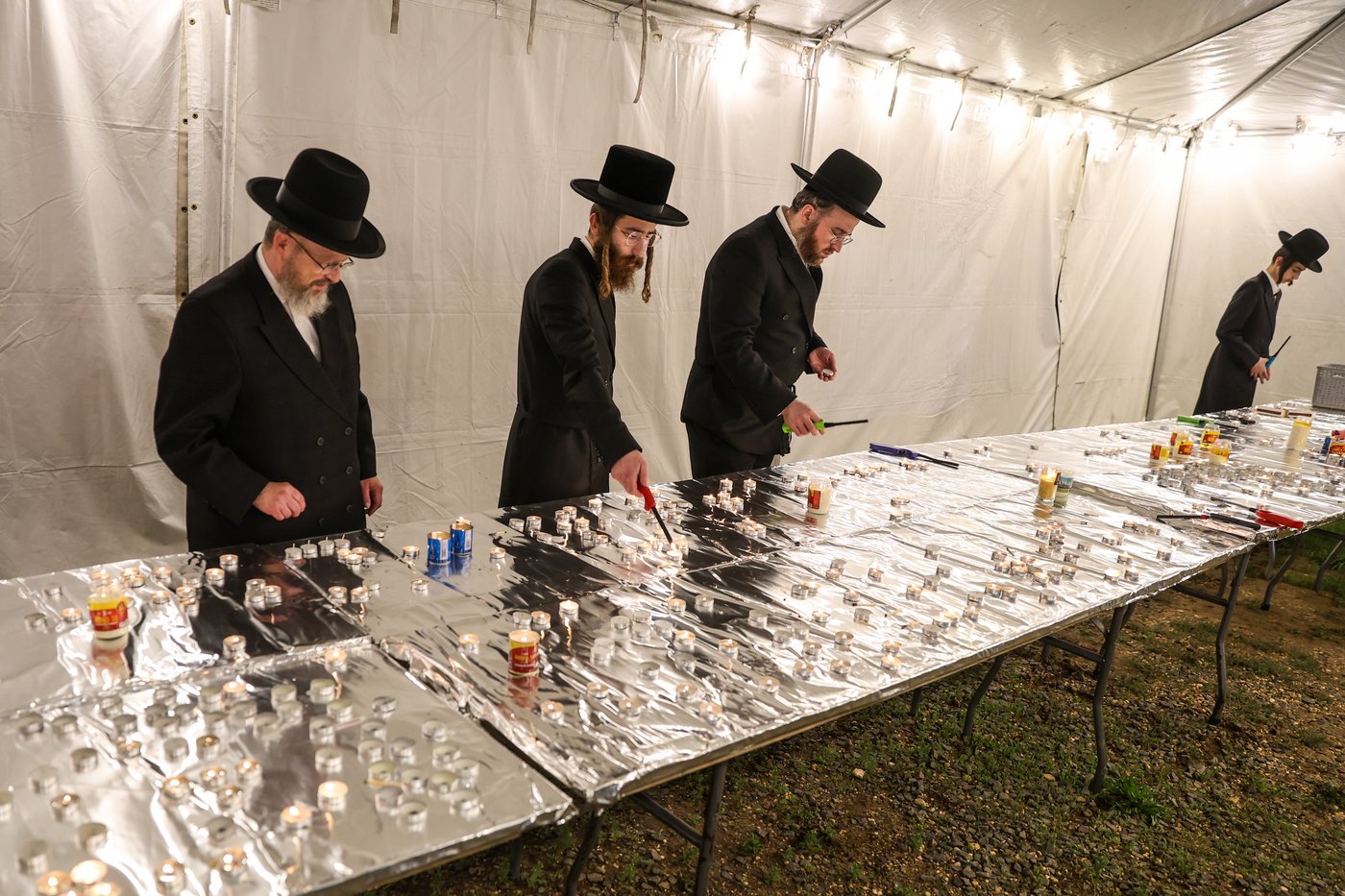 אלפי ישראל בעליה לציון הרה"ק מבאבוב זצ"ל בליל ל"ג בעומר תשפ"ה