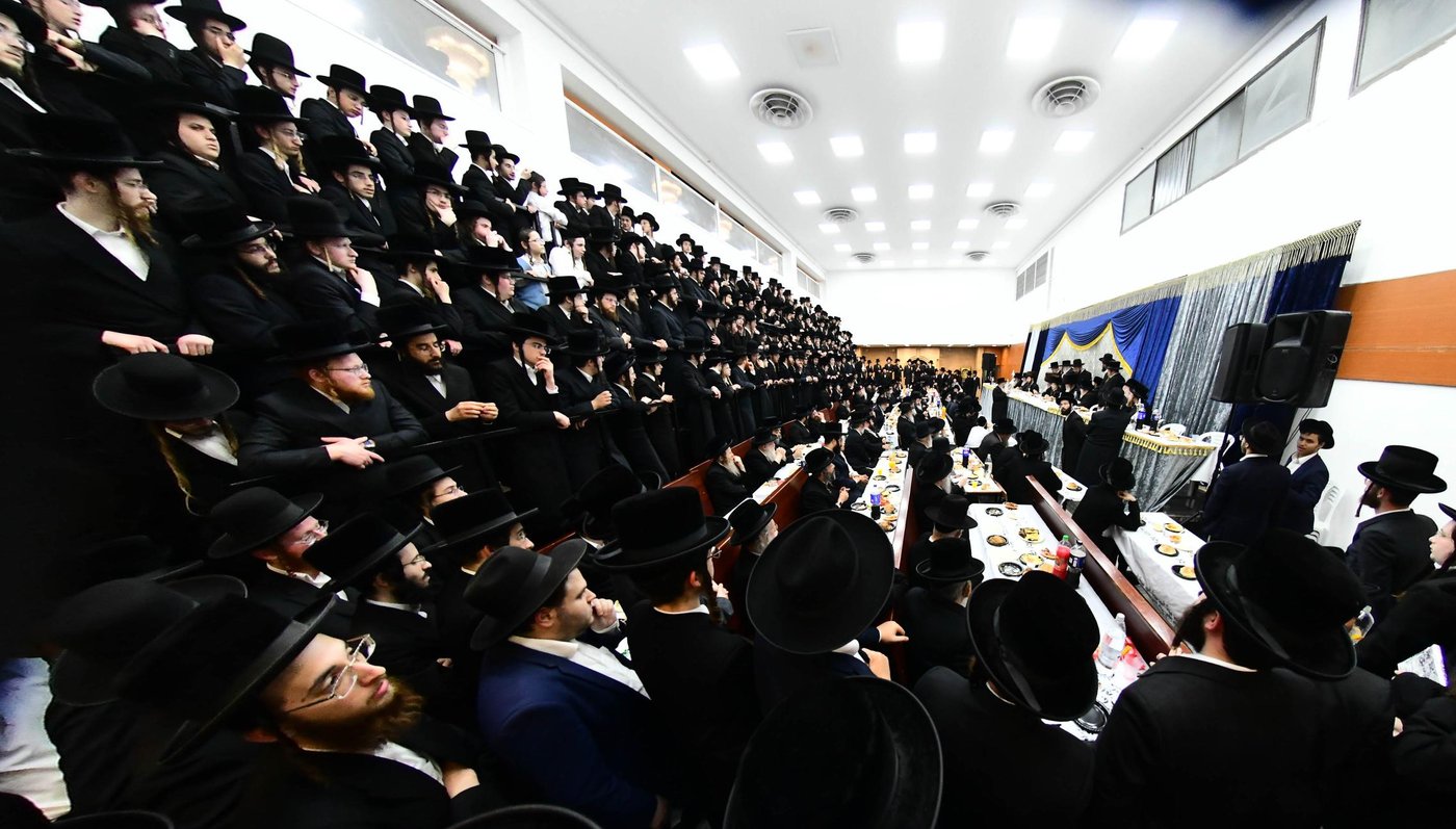 שמחת בר המצווה בחצה"ק נדבורנה - מודז'יץ