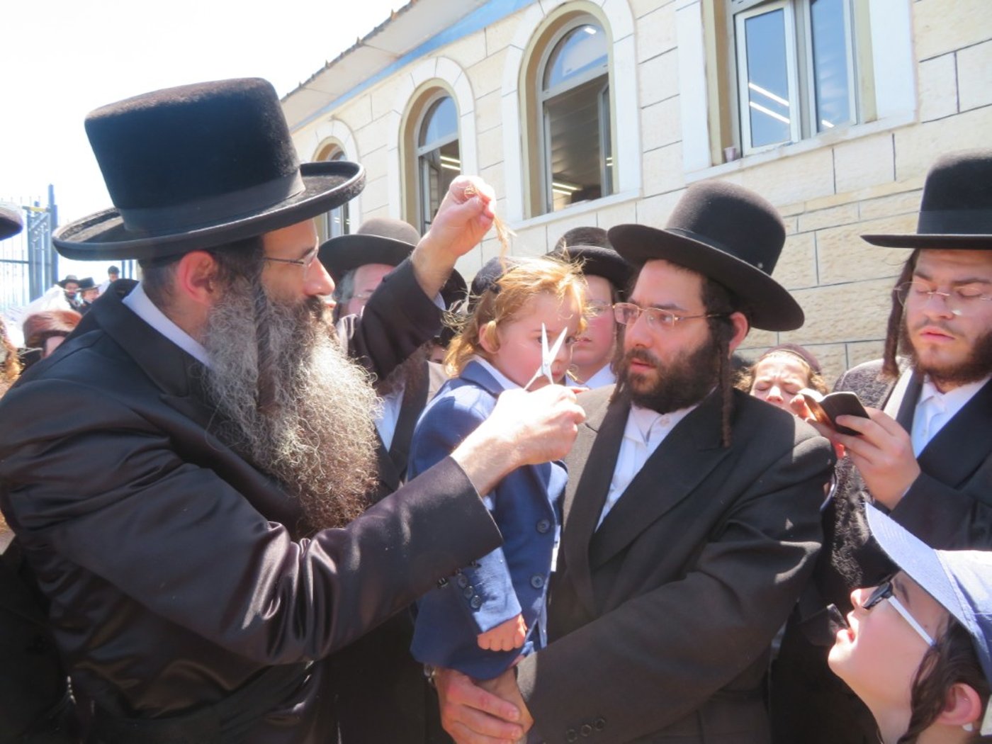 ל"ג בעומר בחצה"ק סטריקוב ירושלים