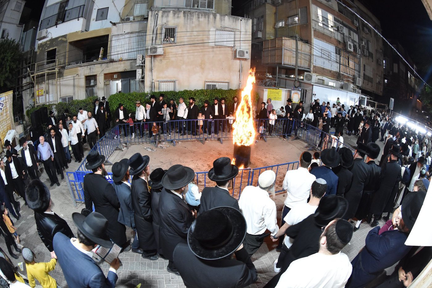 ל"ג בעומר בחצה"ק אשלג