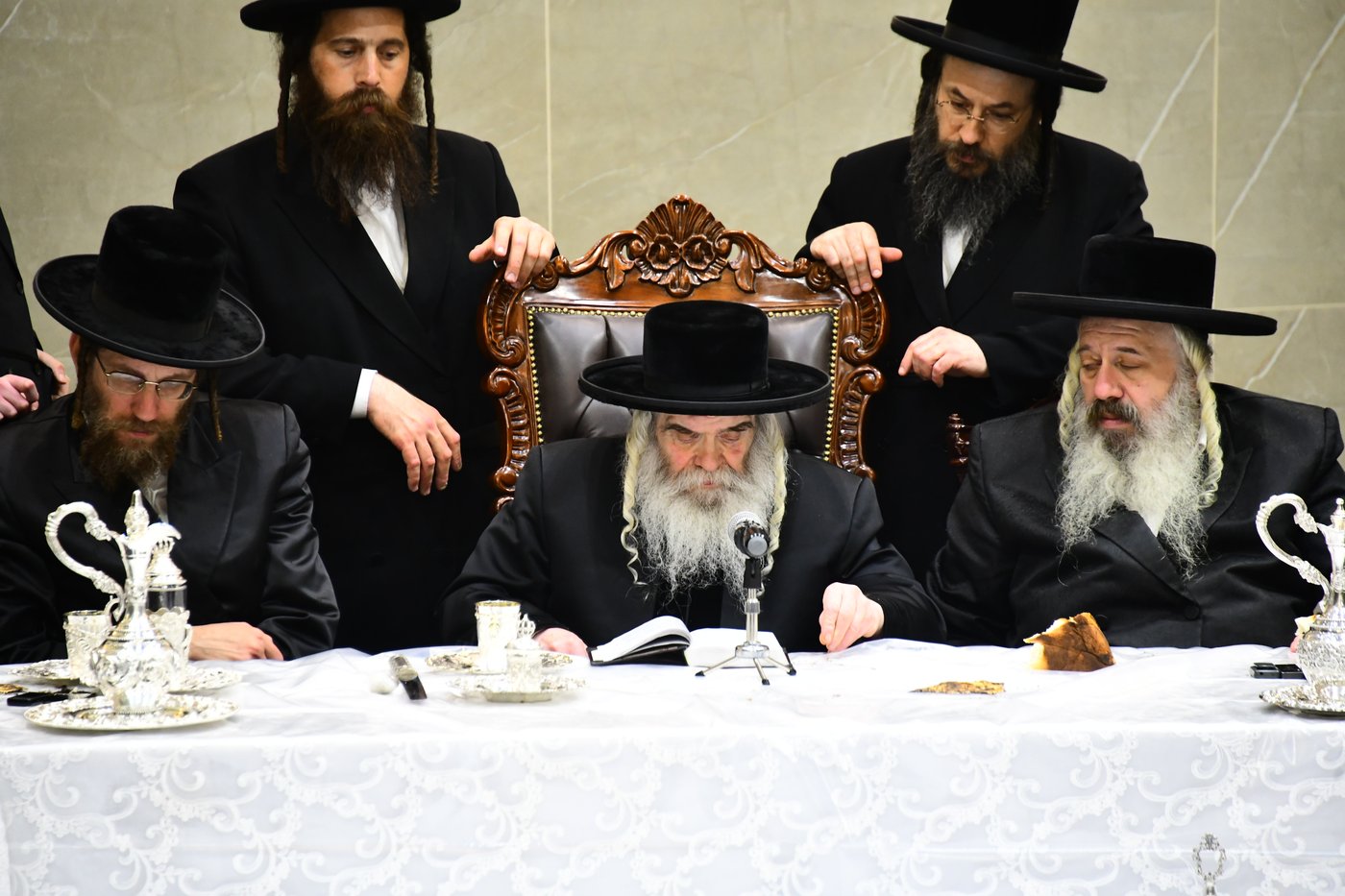 הילולא קדישא בקרעטשניף י-ם