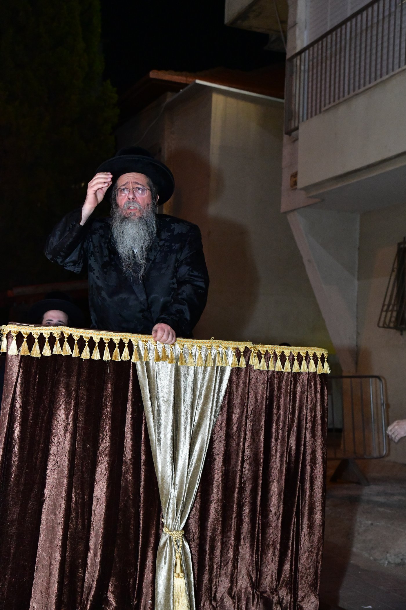 ל"ג בעומר בחצה"ק שבט הלוי