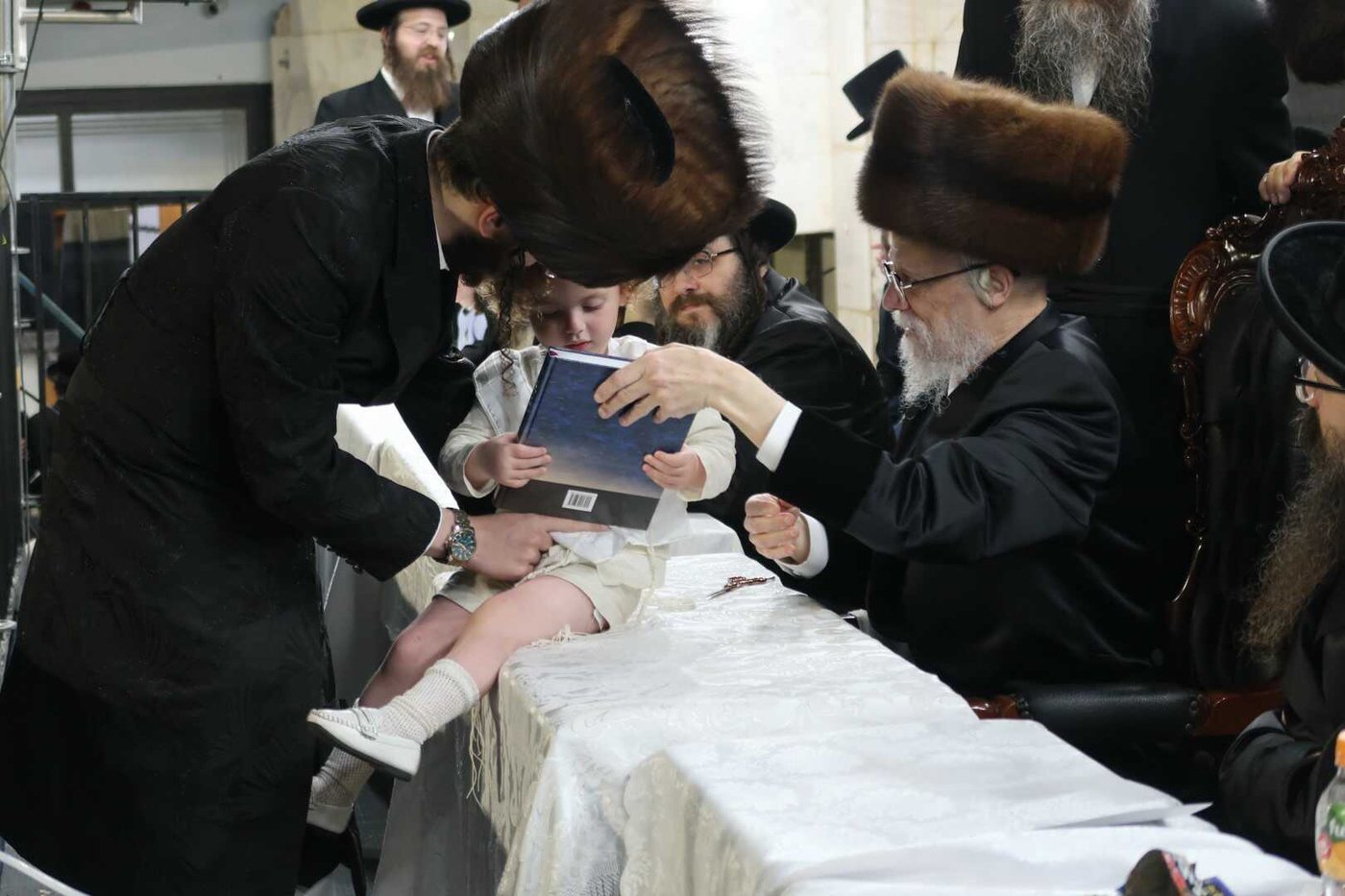 ל"ג בעומר בחצה"ק סערט ויז'ניץ