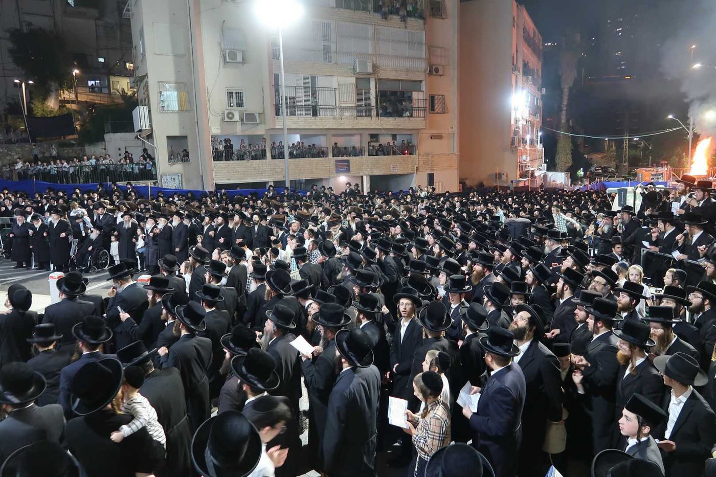 ל"ג בעומר בחצה"ק סערט ויז'ניץ