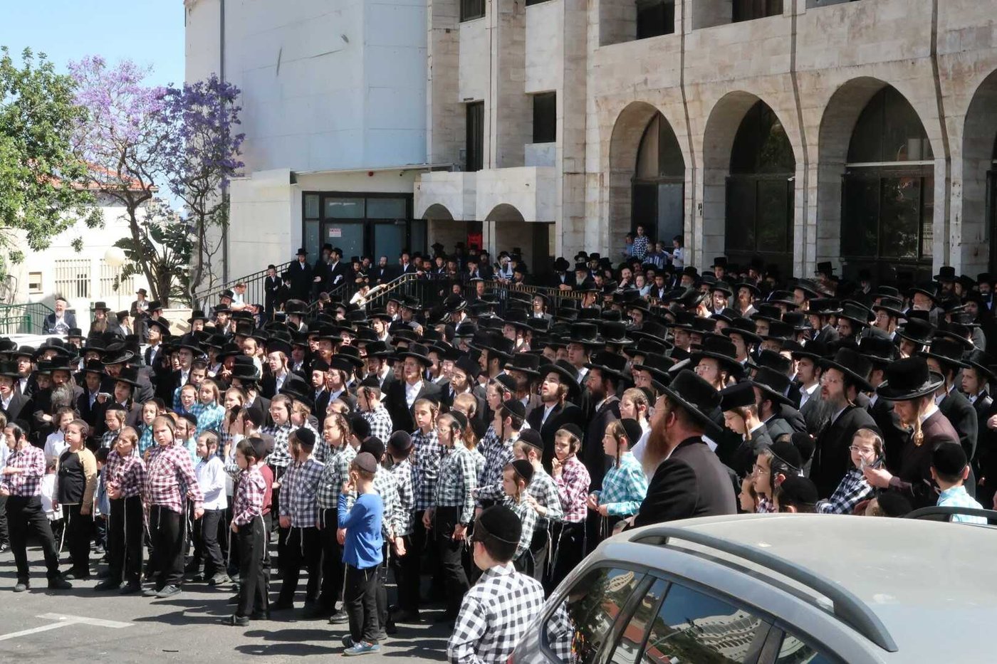 ל"ג בעומר בחצה"ק סערט ויז'ניץ