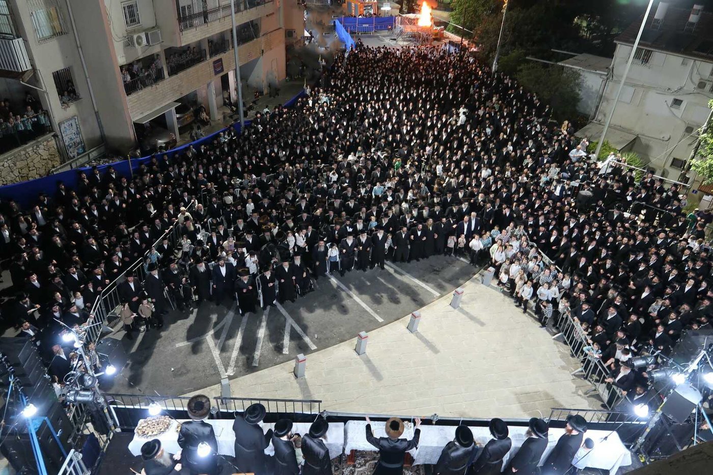 ל"ג בעומר בחצה"ק סערט ויז'ניץ